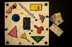 Cluedo Indecent Pleasure erotica lovers special edition Memphis style spelbord speelkaarten blocnote