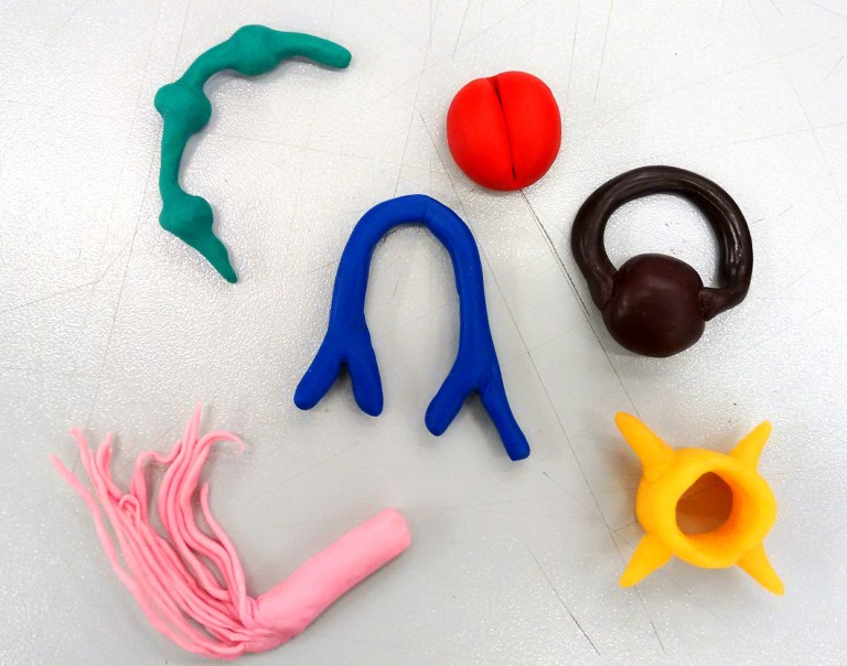 Cluedo game special edition erotica lovers moordwapens anale kralen twerking butt wurgband ball gag tepelklemmen zweep