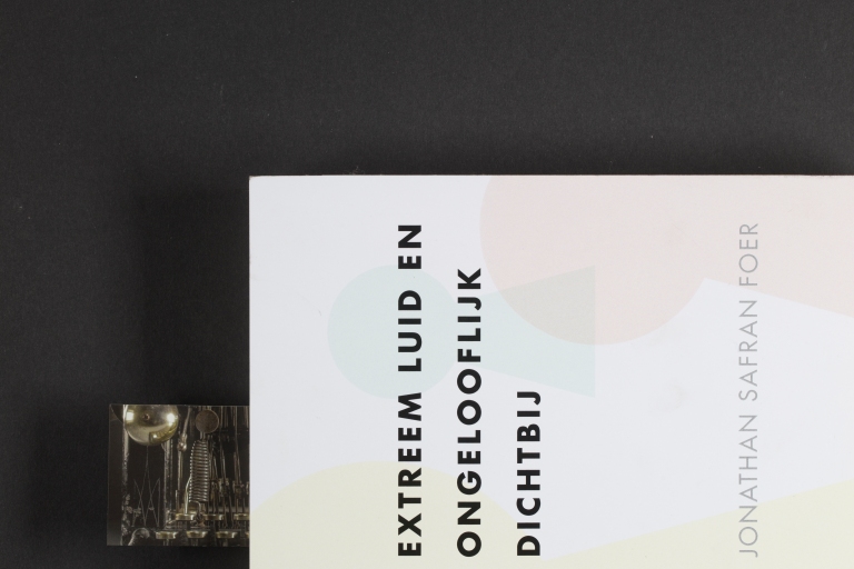 Boekcover Jonathan Safran Foer Extreem luid en ongelooflijk dichtbij grafisch ontwerp omslag design boekenlegger