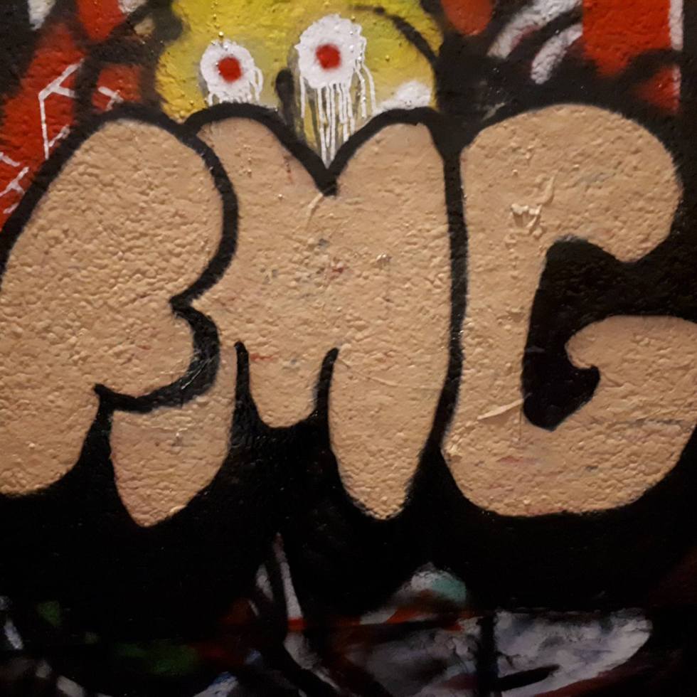 3D shadow FMG bubble letter throwup graffiti Graffitisteeg Gent