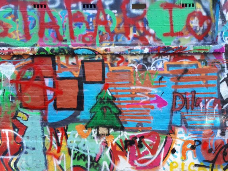 Graffitisteeg beef christmas tree