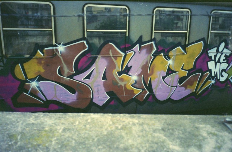 Same 10 Minutes graffiti trains