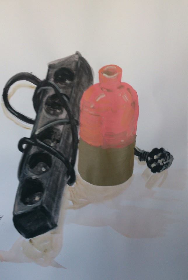 stilleven stekkerdoos vaas glanzend mat acryl